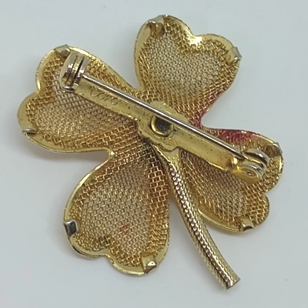 * vintage Coro faux pearl lucky shamrock 4 leaf clover pin brooch